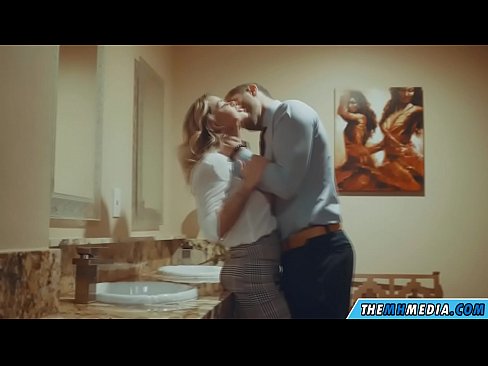 ❤️ ווען אַ באַסטי בלאָנדע סידוס איר אין אַ ציבור אָפּטריט ️ קוואַליטעט סעקס ביי yi.dickies-shop.ru